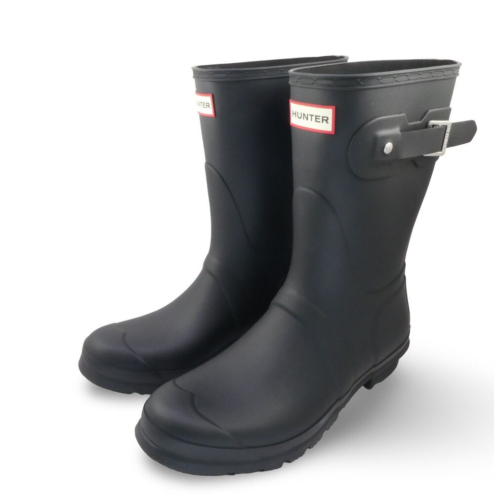 Hunter Women's 10 Original Short Pull-On Waterproof Rubber Rain Boots Black